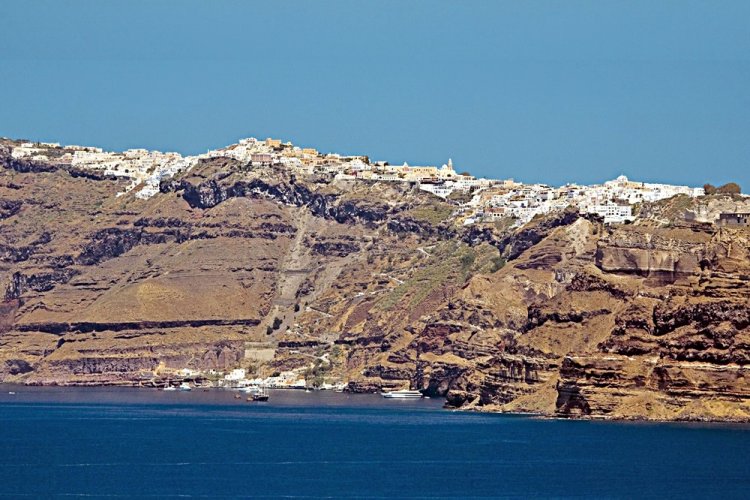 Santorini earthquakes: Νέες σεισμικές δονήσεις ως 4,8 Ρίχτερ - Ποια μέτρα λαμβάνονται για εργαζόμενους και επιχειρήσεις