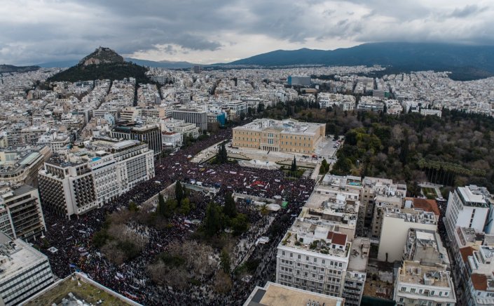 Politics & current affairs: Μπροστά σε ένα νέο 2011; Η χώρα αλλάζει σελίδα!!