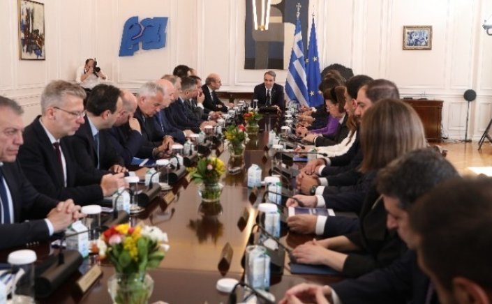 Mitsotakis to Cabinet: Οι δεσμεύσεις να γίνονται ορατό έργο στα μάτια των πολιτών - Έχουμε καθαρούς στόχους και σχήμα για να τους πετύχουμε