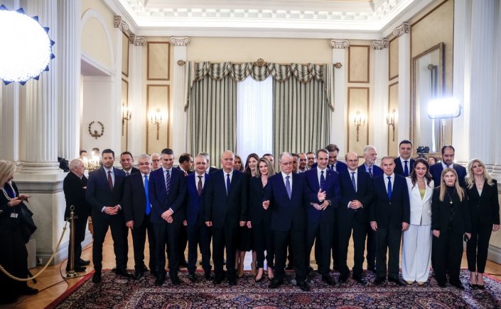 Greece’s New Government: Η μεγαλύτερη κυβέρνηση της μεταπολίτευσης!! Ολόκληρος στρατός οι μετακλητοί - 62 τα  μέλη του νέου κυβερνητικού σχήματος!!