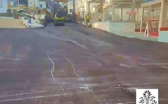 Xpήστos Bεpώvηs: Νέα ασφαλτόστρωση στη “Ξεχασμένη” Φάμπρικα – Μια σημαντική παρέμβαση για την καθημερινότητα όλων μας [video]