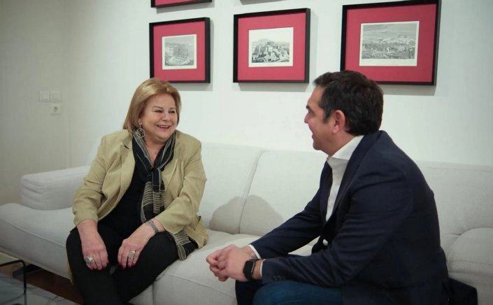 Behind the Politics:  Τα δείπνα της Λούκας και ο Αλέξης