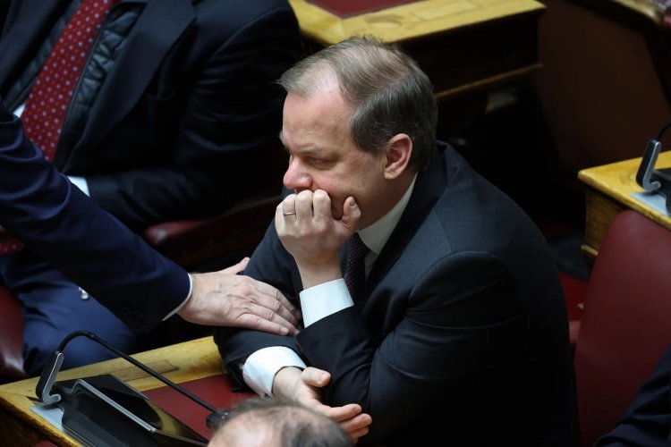 Behind the Politics: Παραπομπή Καραμανλή!! Η νέα μεγάλη δοκιμασία για Μητσοτάκη!!