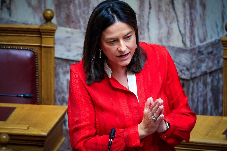 Labour Min Kerameus: Αύξηση κατά 637% στις υπερωρίες στον Tουρισμό της λόγω ψηφιακής κάρτας εργασίας