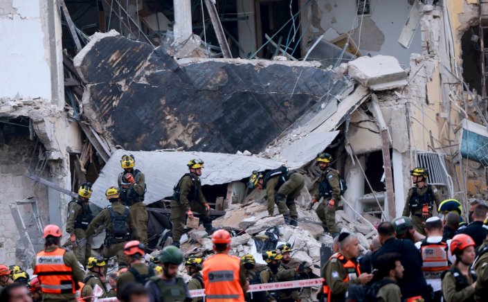 Israel - Iran war Updates: Πύραυλοι και απειλές δίχως τέλος μεταξύ Ισραήλ και Ιράν!! Ελπίζει σε κατάπαυση πυρός ο Τραμπ - Δεν διαπραγματεύεται δηλώνει η Τεχεράνη!!