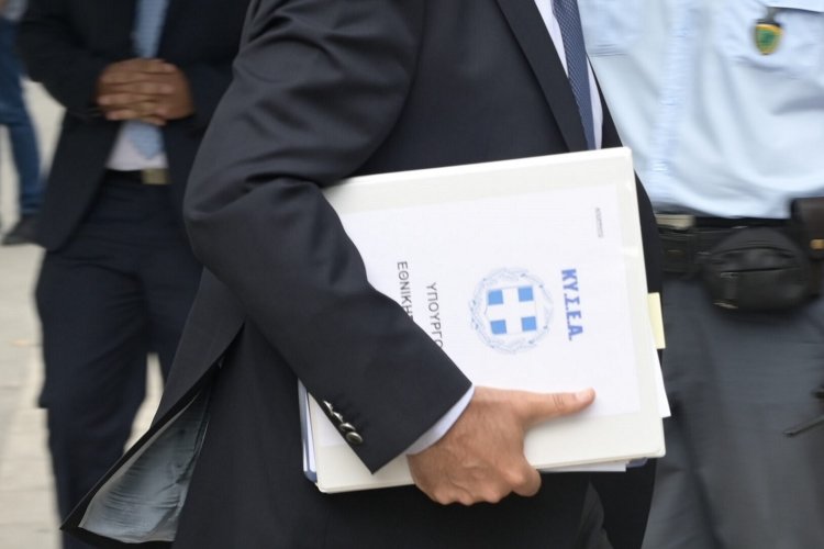 PM Mitsotakis: Επίθεση Ισραήλ σε Ιράν!! Έκτακτη επιστροφή Μητσοτάκη από τη Σουηδία - Συνεδρίαση του ΚΥΣΕΑ το απόγευμα για τη Μέση Ανατολή!!