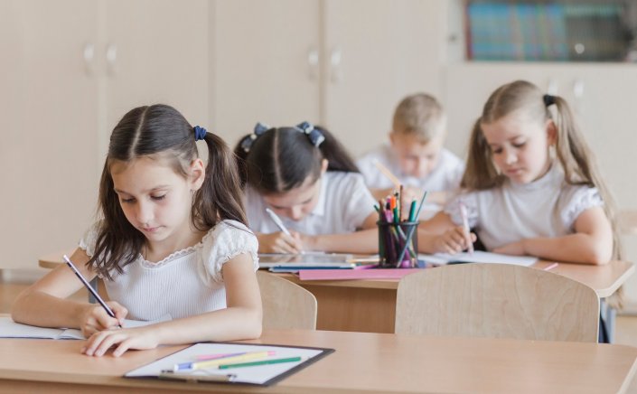 School Year 2025-2026: Περιορίζεται έως και 30%, η διδακτέα ύλη!! Τι αλλάζει για μαθητές και εκπαιδευτικούς, σε Δημοτικά - Γυμνάσια από το σχολικό έτος 2025 - 2026 & τι συμβαίνει με το Λύκειο!!