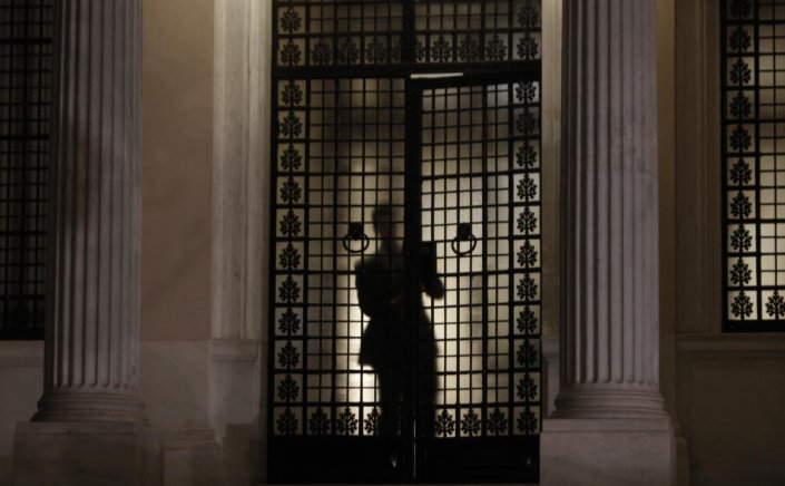 Behind The Scenes: Η αγωνία στο Μαξίμου, η επίθεση Μητσοτάκη στο ΠΑΣΟΚ και η νέα «γραμμή άμυνας»