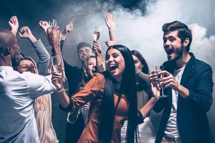 Age Verification for Alcohol & Cigarettes: Και επίσημα με ταυτότητα η αγορά τσιγάρων και ποτών!!