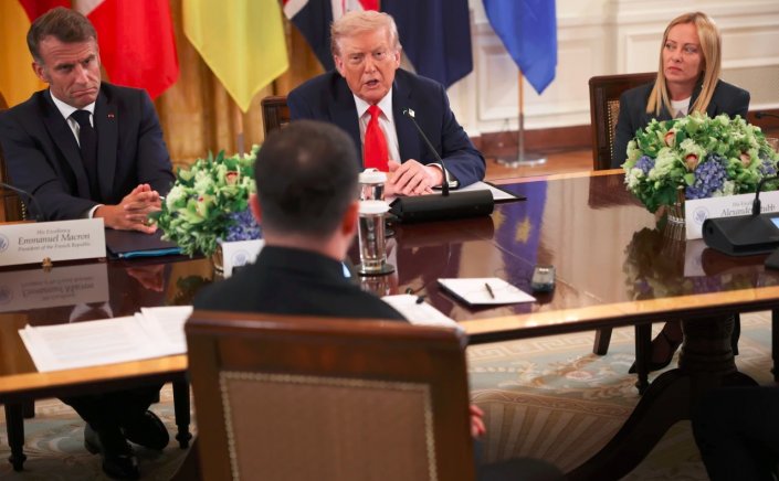 Now the hard part begins for Trump: Τώρα αρχίζουν τα δύσκολα για τον Τραμπ – Πώς θα βάλει στο ίδιο τραπέζι Πούτιν και Ζελένσκι [WSJ]