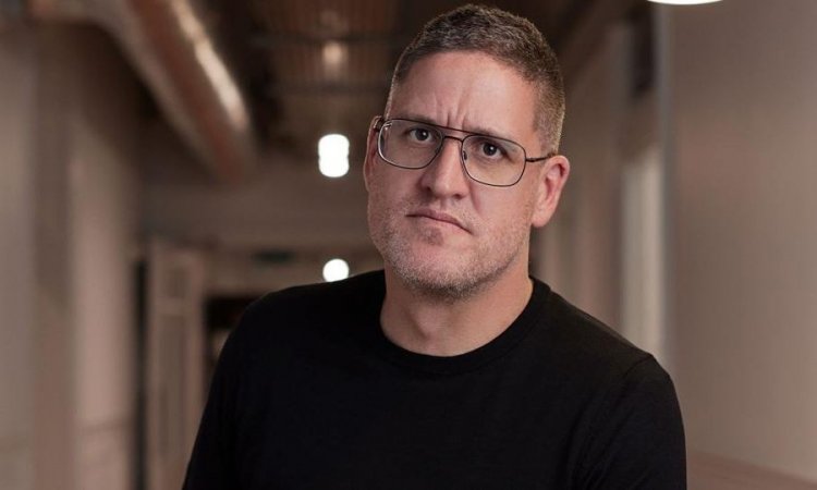 Mykonos: Ποιος είναι ο δισεκατομμυριούχος Τom Greenwood που χαροπαλεύει μετά από τροχαίο