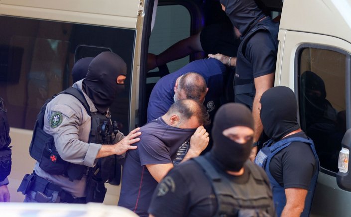 Crime suppression in Crete: Κύκλωμα στη Κρήτη!! Η ψευδής «βεβαίωση της Μονής», ο αρχιμανδρίτης, οι εκβιασμοί και το ξέπλυμα μέσω Iris - Προωθούσαν υποψήφιο μητροπολίτη για να πουλήσει εκκλησιαστική περιουσία!!