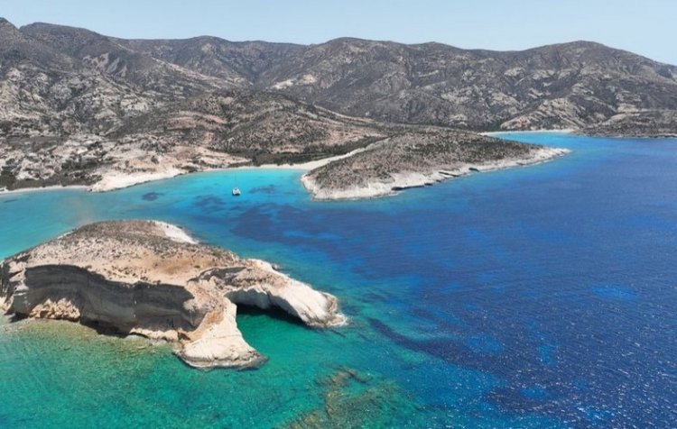 Polyaigos Island: Απάντηση του Υπουργείου Περιβάλλοντος και Ενέργειας αναφορικά με πρόσφατα δημοσιεύματα για σχέδια δόμησης στην Πολύαιγο