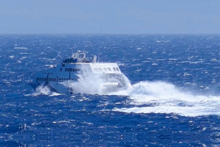 Ferry Service & Modifications: Ακυρώσεις δρομολογίων της Seajets, την Παρασκευή 19 & το Σάββατο 20 Σεπτεμβρίου, λόγω ισχυρών ανέμων στις Κυκλάδες
