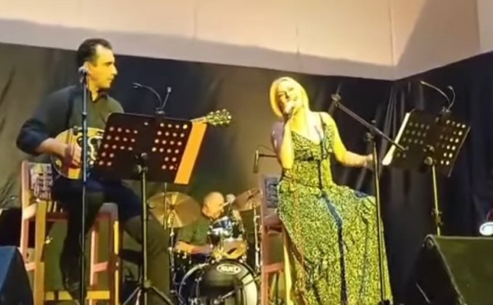 Xpήστos Bεpώvηs: Μια βραδιά γεμάτη υπέροχες μελωδίες, μνήμες και νοσταλγία από τον ελληνικό κινηματογράφο [Video]