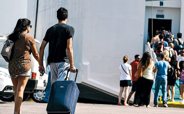 Education Policy: Εκδρομές με Δήλωση Γονέων!! Διακοπή της εκδρομής για τους μαθητές που εκτρέπονται!!