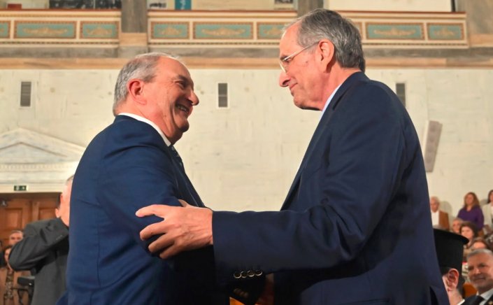 Behind The Scenes: Πυκνώνουν τα εσωκομματικά σύννεφα!! Τι σημαίνουν οι βόμβες από Καραμανλή!!