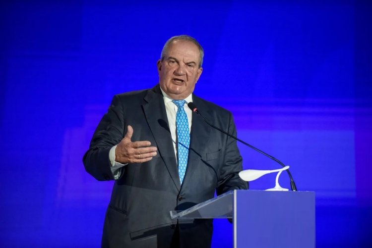 Past PM Karamanlis: Αντίστροφη μέτρηση για το νέο «χτύπημα» Καραμανλή