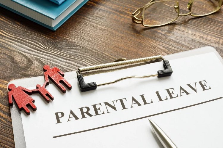 Parental leave: Γονική άδεια στις 11/12 κάθε χρόνο, για τους εργαζόμενους γονείς  μαθητών Γυμνασίου και Λυκείου