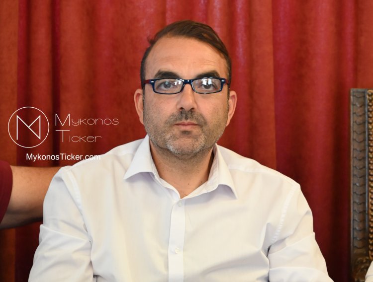 Ο Σταύρος Γρύμπλας απαντά στην κακόβουλη επίκριση των Fake Acounts - Πυξίδα της πολιτικής μου διαδρομής η διαφάνεια, το ήθος και ο σεβασμός στους Μυκονιάτες