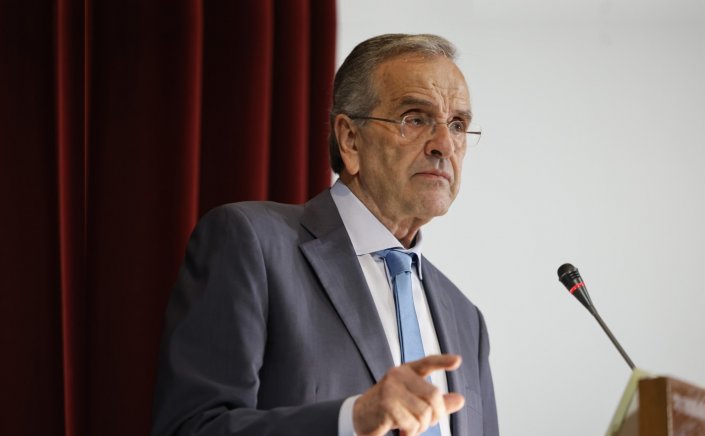 Ex - PM Samaras: Το μετέωρο βήμα του Α. Σαμαρά για το νέο κόμμα