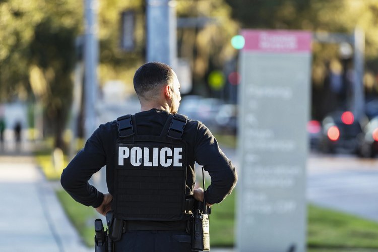 Police Arrest: Η ΕΥΠ ξεσκέπασε πλούσιο Σύρο για VIP διακινήσεις στις Κυκλάδες!! Κοκτέιλ πάρτυ σε γιοτ για «ξεκάρφωμα»!!