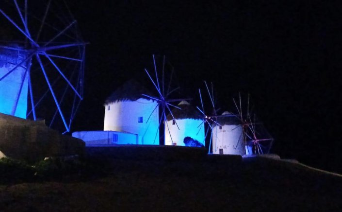 Σταύρος Γρύμπλας: “Δεν φωτίζουμε απλώς μνημεία. Φωτίζουμε την Ταυτότητά μας, ενισχύοντας το Place Branding του νησιού μας”