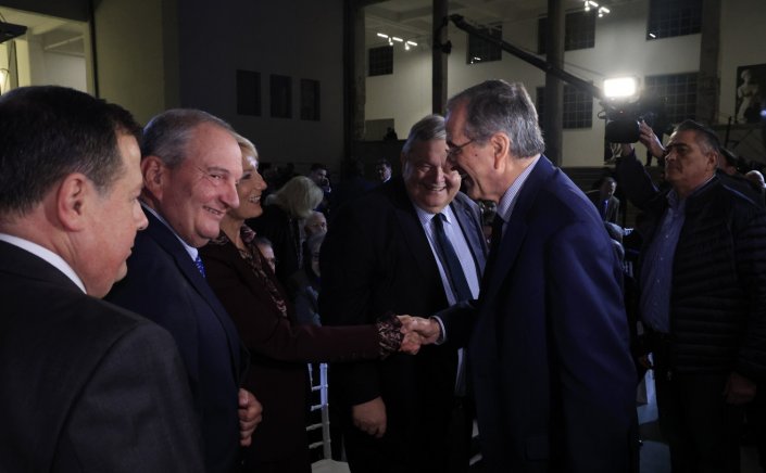 BTS: Σε πολιτική ασφυξία οδηγούν τον Μητσοτάκη οι τρεις πρώην