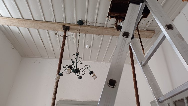 ΜΠΞ: Η Γύμνια των “Απόντων” και όψιμων “Σωτήρων” - Οι “Χουχουλιοί” της ένοχης σιωπής κουνούν το δάχτυλο στους Παρόντες