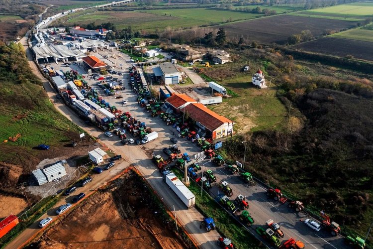 Gov & Political Affairs: Αναβρασμός στους «γαλάζιους» βουλευτές!! «Οδηγούμαστε σε μετωπική με τους αγρότες, με 5.000 τρακτέρ και 15.000 αγρότες στους δρόμους!!