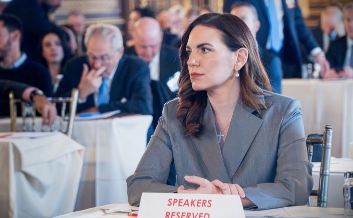 Focus on Behind the Scenes: Το παρασκήνιο!! Γιατί το Μαξίμου ελπίζει σε παραίτηση της Όλγας!!