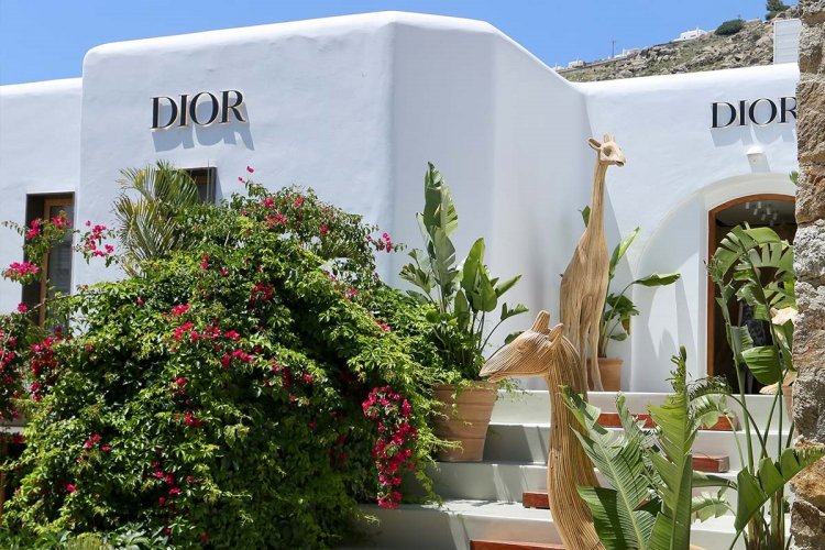 Γιατί οι luxury travellers επιλέγουν τα Ελληνικά νησιά για premium shopping και αυθεντικές εμπειρίες [Virtuoso]