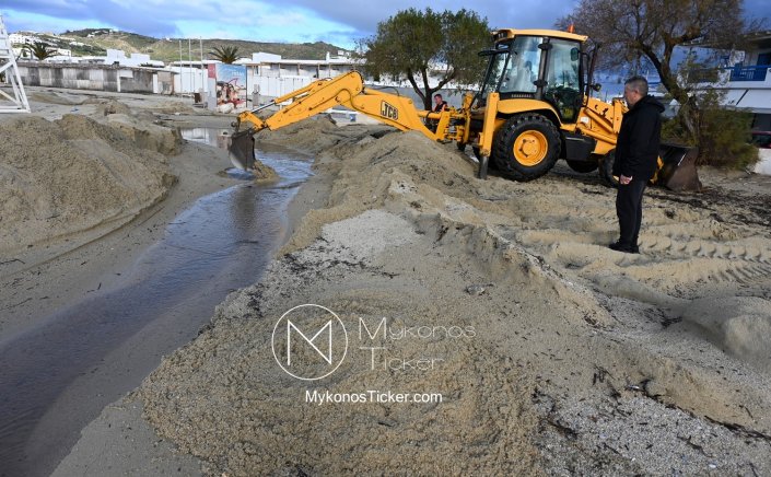 Μύκονος: 3η συνεχόμενη παρέμβαση στον Ορνό για την άμεση απορροή των Ομβρίων Υδάτων [Εικόνες &Video]