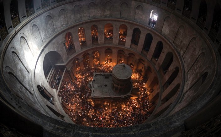Holy Light Arrival Greece: Η διαδρομή από τον Πανάγιο Τάφο!! Πώς θα μεταφερθεί το Άγιο Φως στην Ελλάδα με φόντο τη σύγκρουση στη Μέση Ανατολή!!