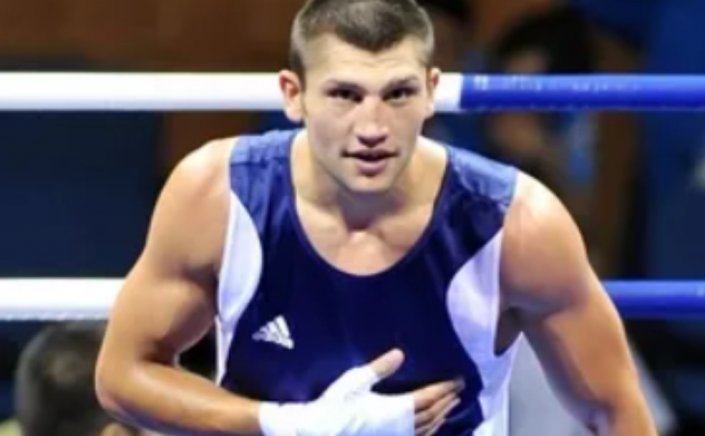 Νύχτα ήρθε ο Γαζής για να σώσει τον πατέρα του και νύχτα φεύγει από την Πυγμαχία