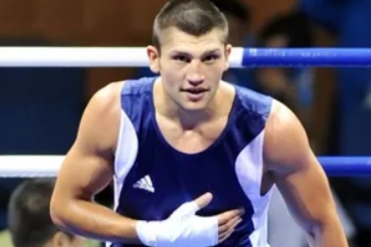 Νύχτα ήρθε ο Γαζής για να σώσει τον πατέρα του και νύχτα φεύγει από την Πυγμαχία