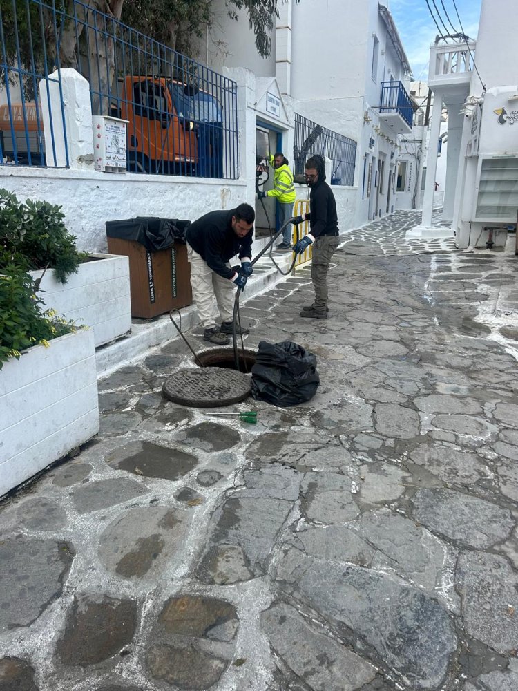 ΔΕΥΑ Μυκόνου : Προληπτικός καθαρισμός αποχετευτικού δικτύου σε Τρία Πηγάδια και Άγιο Ευθύμιο ενόψει Πάσχα